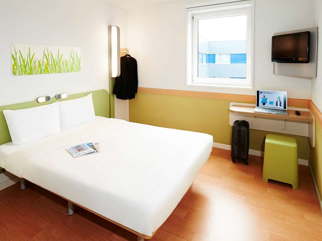 Ibis Budget Chilly-Mazarin Les Champarts Szoba fotó